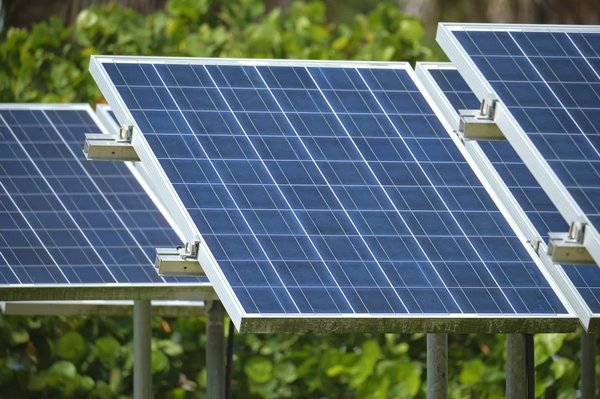 Les réglementations photovoltaïques au sol : voici le guide